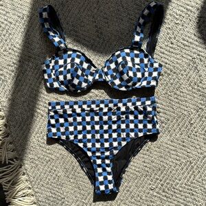 Solid&striped swimsuit